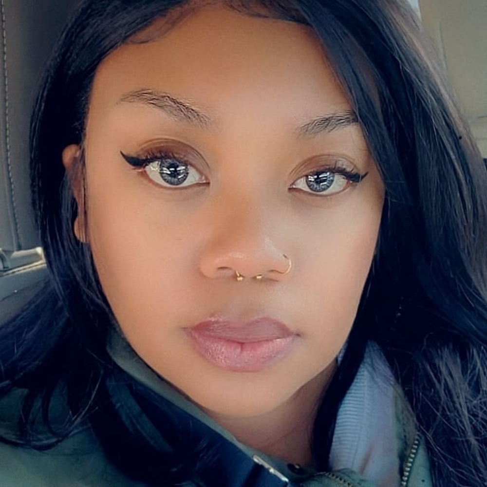 Meet your Posher, Candice